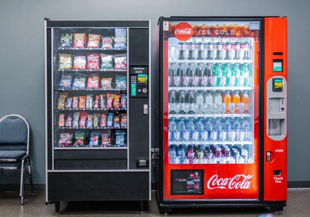 Revolutionizing Convenience: The Allure and Advantages of Combo Vending&nbsp;Machines