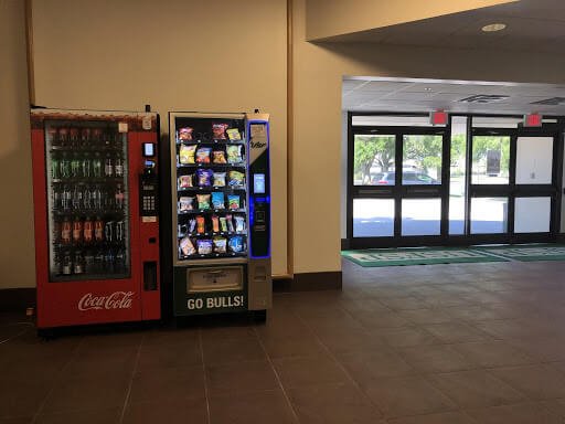 Should Schools Have Vending Machines? Pros and&nbsp;Cons